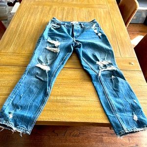 A&F high rise mom jean, curve love size 27